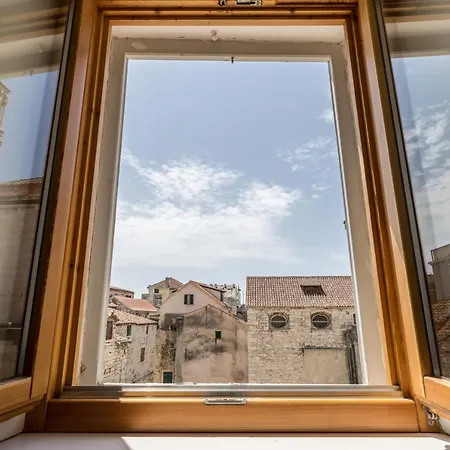 Апартаменты Peristil Сплит