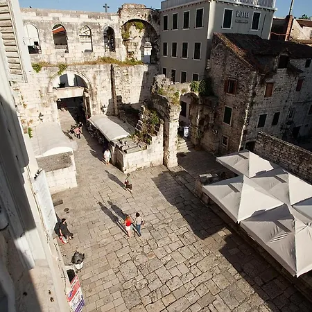 Appartement Peristil